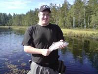 Bifogad bild: Claes_med_en_till_liten_b_ge.JPG